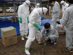 手袋、長靴への目張り