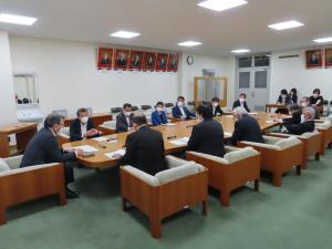 議員定数等検討委員会の写真