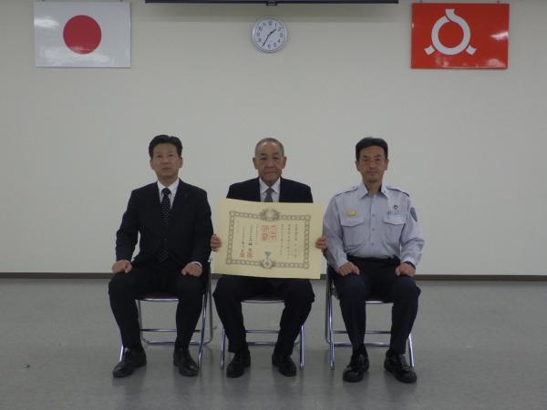 國分氏