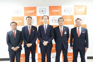 ライオンズクラブ国際協会３３２－Ｄ地区ガバナー表敬訪問写真３