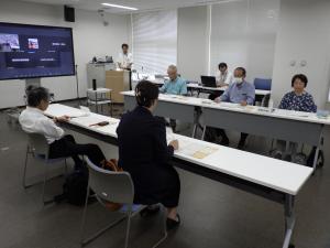 会議の様子１