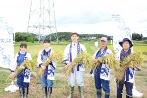 令和７年産「福､笑い」稲刈り写真３