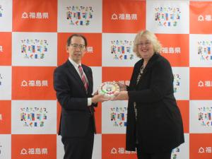 知事と蘭日協会会長