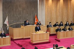 一般質問（山内長議員）の写真