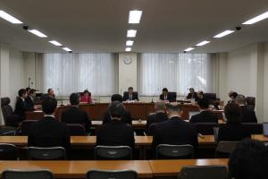 常任委員会採決（総務委員会）の写真