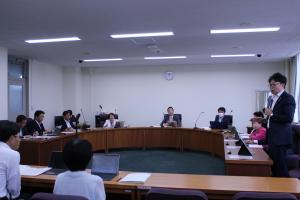 商労文教委員会の様子