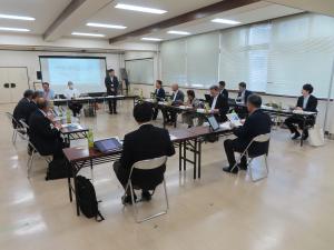 北海道室蘭工業高等学校を調査する土木委員会の様子