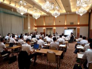 審議会　写真１