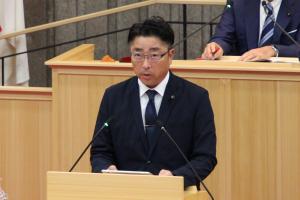 一般質問（橋本徹議員）の写真