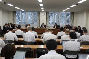 常任委員会採決（総務委員会）の写真